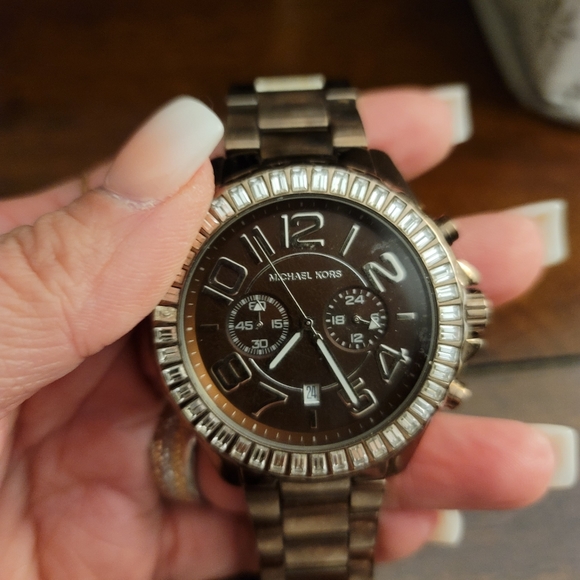 Michael Kors Watch - Picture 3 of 4